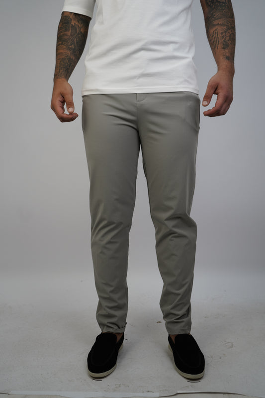 TECH HOSE GRAU