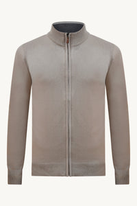 BEIGE STRICKWESTE MIT ZIPPER – BRAUNER KRAGEN