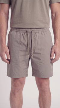 INTERLOCK SUPIMA SHORTS | DUNKELBEIGE
